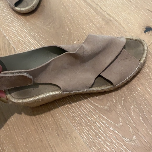 Women’s wedges - Picture 3 of 3